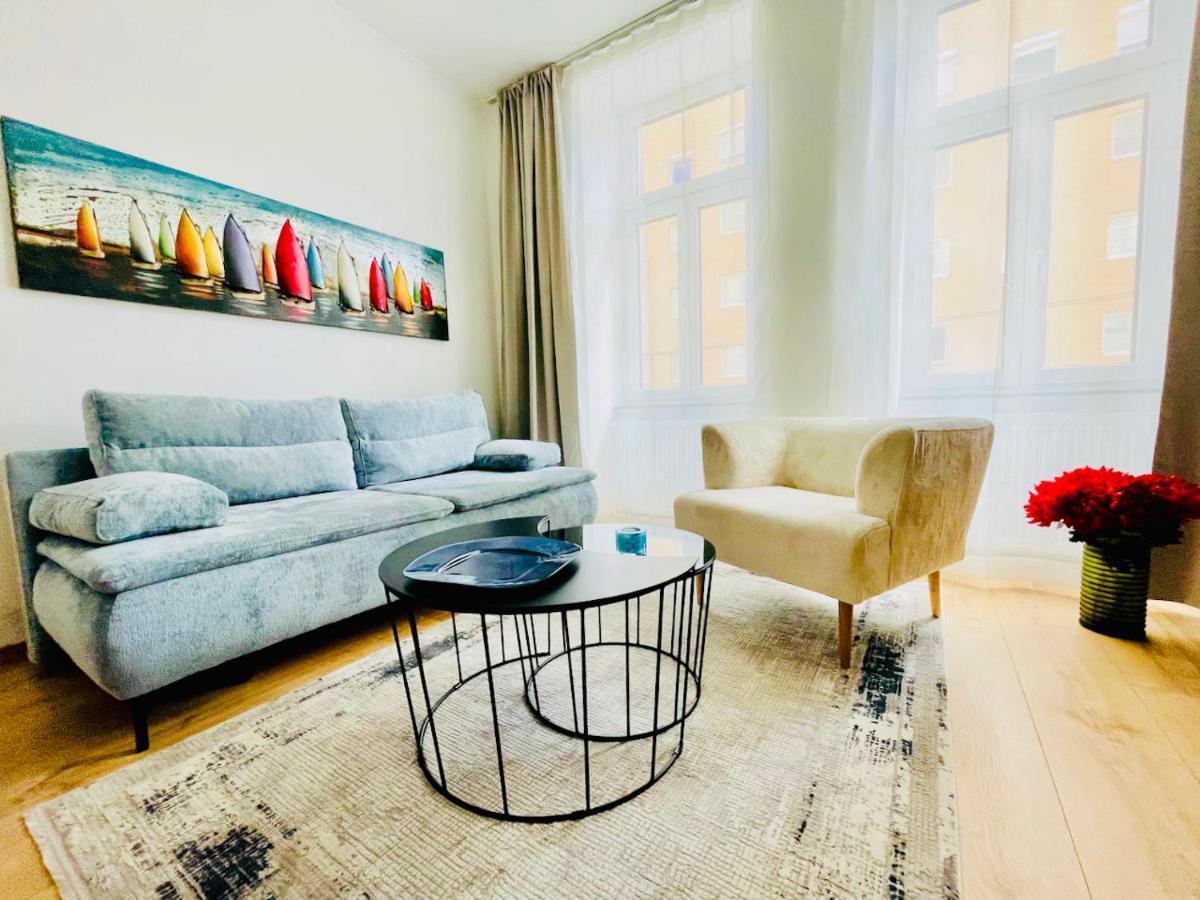 Appartement Colorful & Quiet In Beautiful Viennese Building *