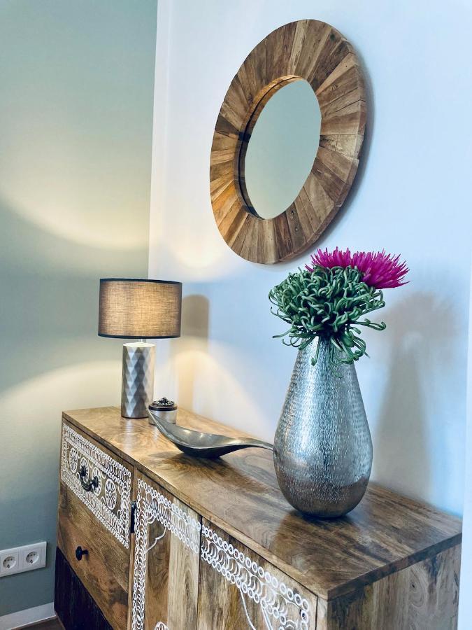Colorful & Quiet In Beautiful Viennese Building Appartement Wenen
